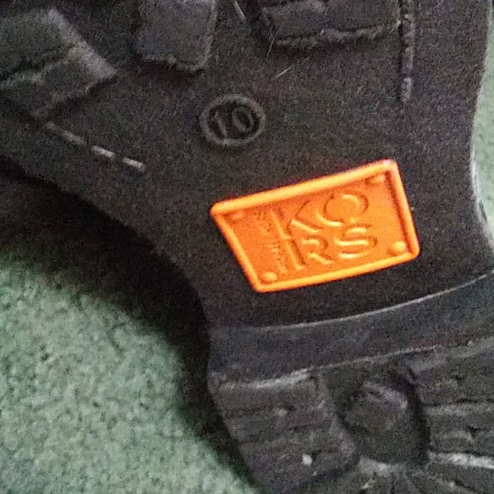 Michael kors boots - Picture 2 of 3